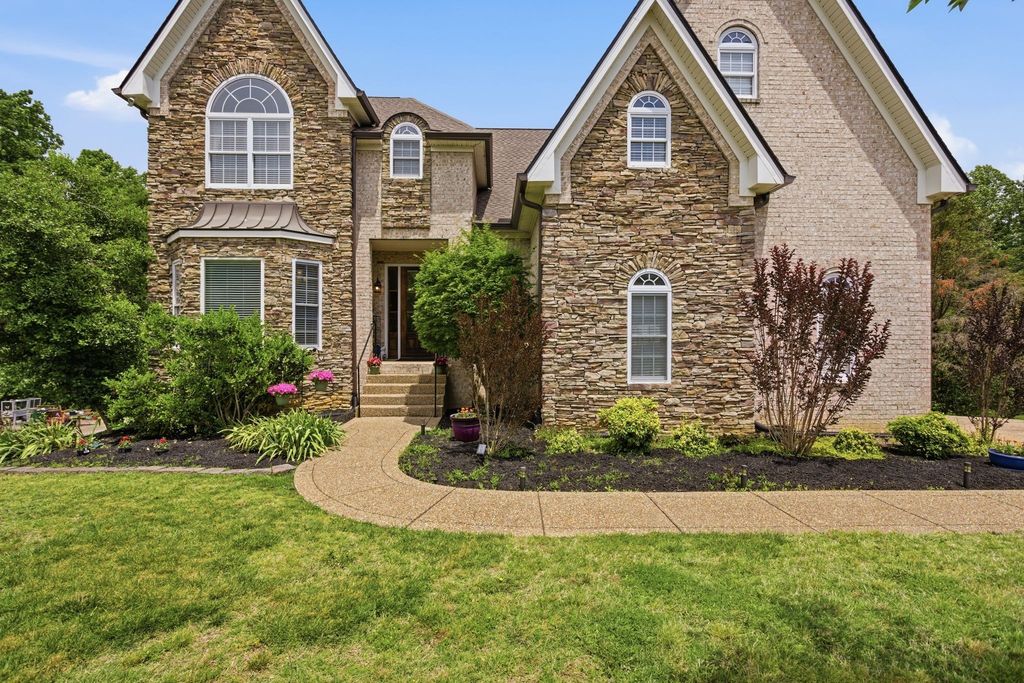 7106 Pleasant Grove Ct, Fairview, TN 37062