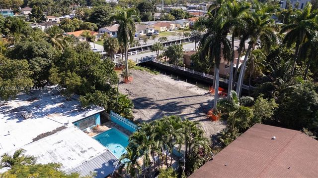 848 NW 18th Ave, Miami, FL 33125