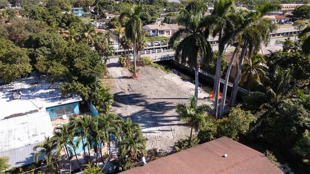 848 NW 18th Ave, Miami, FL 33125