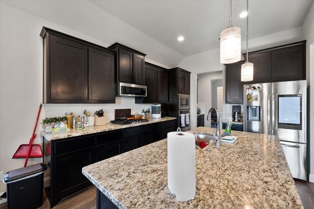 3703 Twin Pines Drive, Grand Prairie, TX 76065