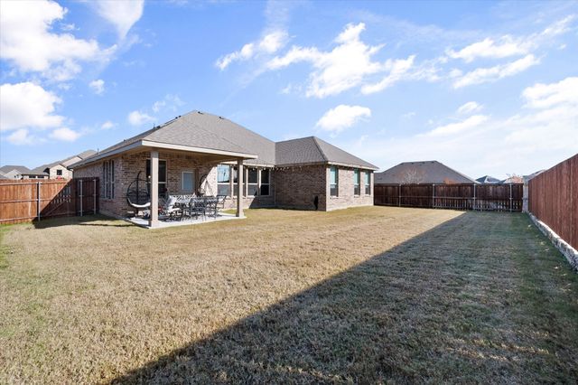 3703 Twin Pines Drive, Grand Prairie, TX 76065