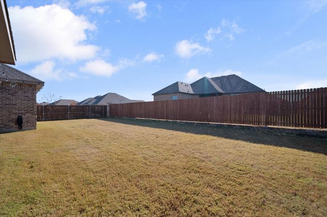3703 Twin Pines Drive, Grand Prairie, TX 76065