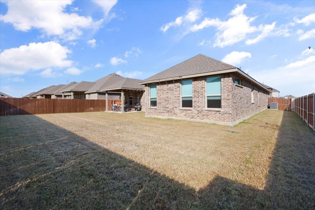 3703 Twin Pines Drive, Grand Prairie, TX 76065