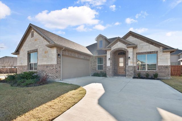 3703 Twin Pines Drive, Grand Prairie, TX 76065