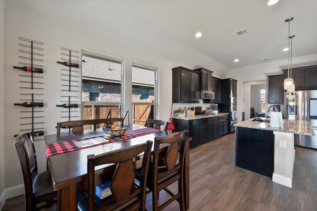 3703 Twin Pines Drive, Grand Prairie, TX 76065