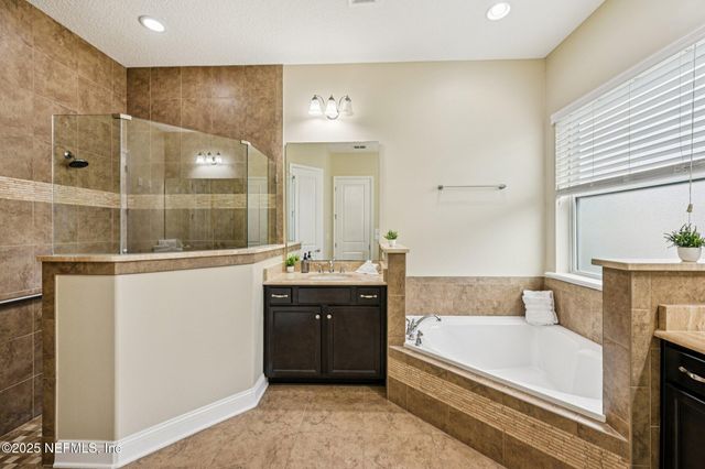 403 WILLOW WINDS Parkway, St. Johns, FL 32259