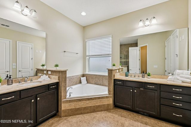 403 WILLOW WINDS Parkway, St. Johns, FL 32259