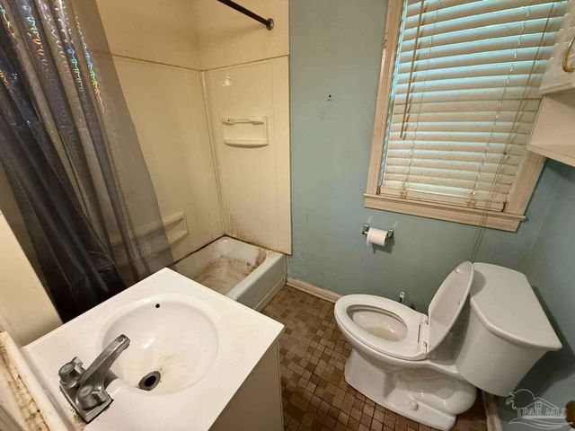 602 Coulter Ave, Cantonment, FL 32533