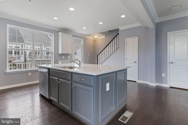 37 MUSTANG DR, La Plata, MD 20646