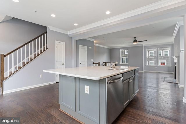 37 MUSTANG DR, La Plata, MD 20646