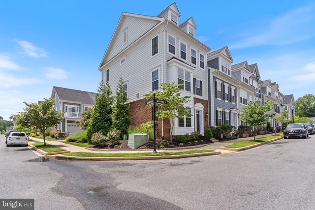 37 MUSTANG DR, La Plata, MD 20646