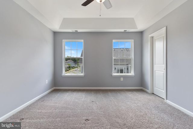 37 MUSTANG DR, La Plata, MD 20646