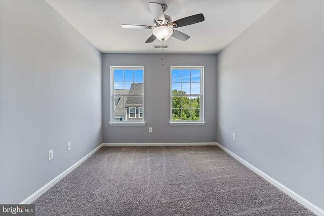 37 MUSTANG DR, La Plata, MD 20646