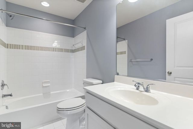 37 MUSTANG DR, La Plata, MD 20646
