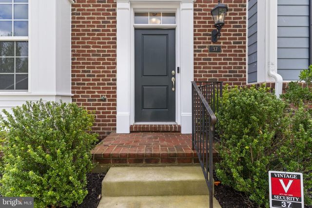 37 MUSTANG DR, La Plata, MD 20646