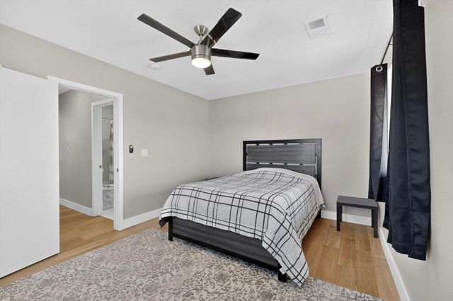 1112 Truman Street SE, Albuquerque, NM 87108