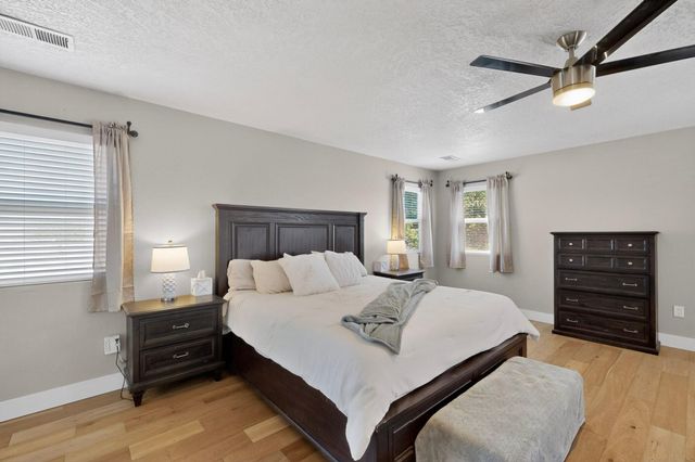 1112 Truman Street SE, Albuquerque, NM 87108