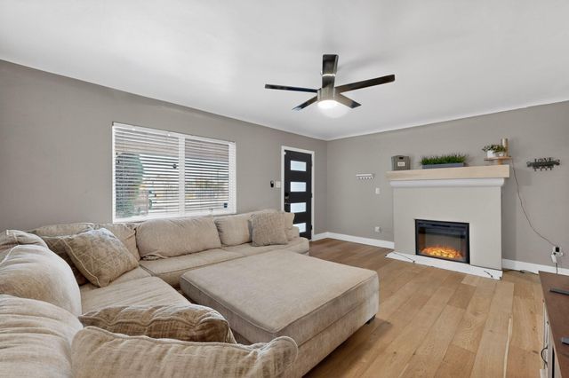 1112 Truman Street SE, Albuquerque, NM 87108