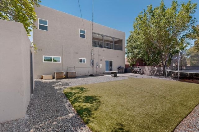 1112 Truman Street SE, Albuquerque, NM 87108