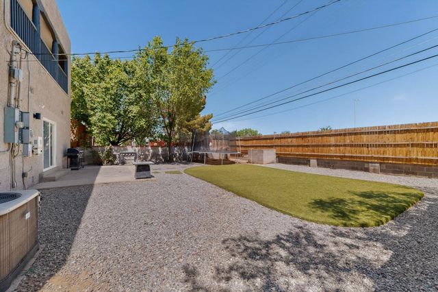 1112 Truman Street SE, Albuquerque, NM 87108