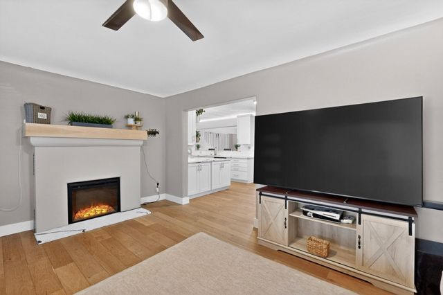 1112 Truman Street SE, Albuquerque, NM 87108