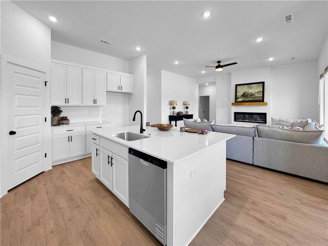 551 W Canada Drive, Farmington, AR 72730