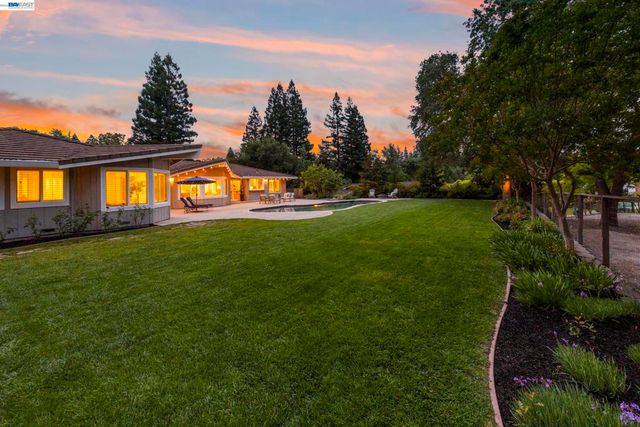 1816 Piedras Cir, Alamo, CA 94507