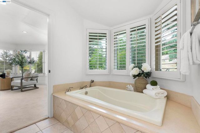 1816 Piedras Cir, Alamo, CA 94507