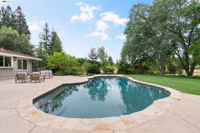 1816 Piedras Cir, Alamo, CA 94507