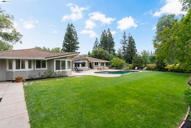 1816 Piedras Cir, Alamo, CA 94507