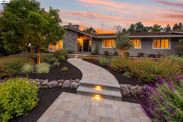 1816 Piedras Cir, Alamo, CA 94507