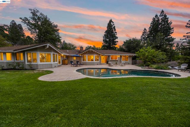 1816 Piedras Cir, Alamo, CA 94507