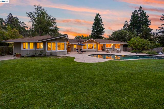1816 Piedras Cir, Alamo, CA 94507