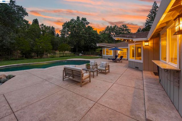 1816 Piedras Cir, Alamo, CA 94507