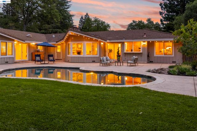1816 Piedras Cir, Alamo, CA 94507