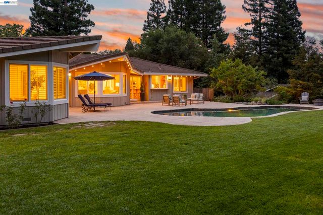1816 Piedras Cir, Alamo, CA 94507