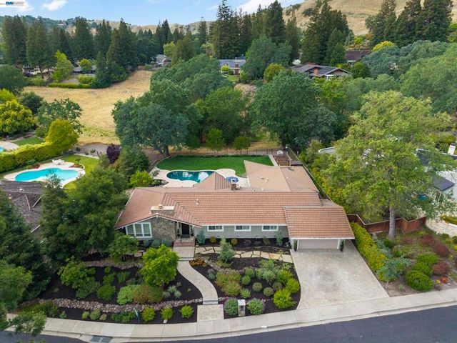 1816 Piedras Cir, Alamo, CA 94507