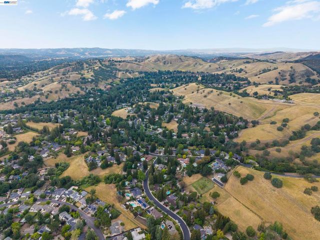 1816 Piedras Cir, Alamo, CA 94507