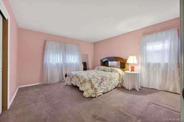 400 Foch Boulevard, Mineola, NY 11501