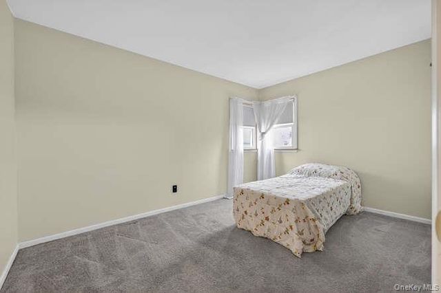 400 Foch Boulevard, Mineola, NY 11501