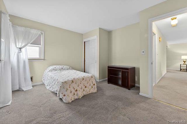 400 Foch Boulevard, Mineola, NY 11501