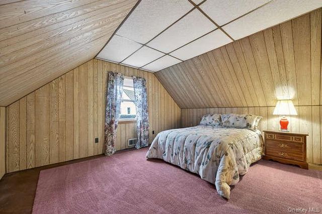 400 Foch Boulevard, Mineola, NY 11501