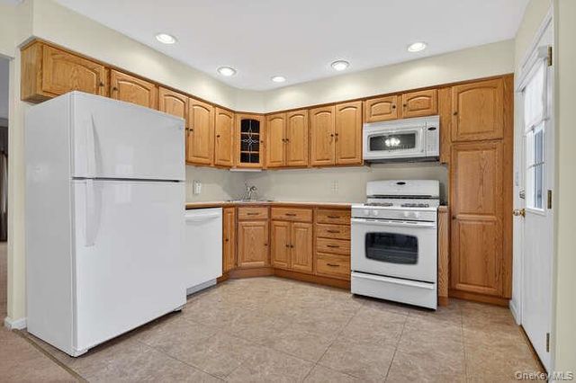 400 Foch Boulevard, Mineola, NY 11501