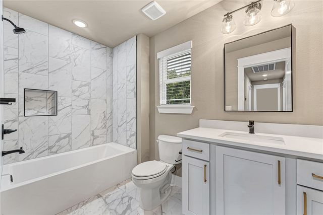 9 Latheron Lane, Bella Vista, AR 72715