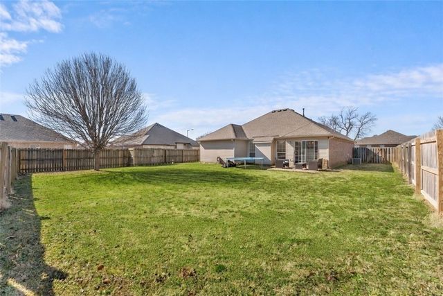 2003 N Lexington Street, Siloam Springs, AR 72761