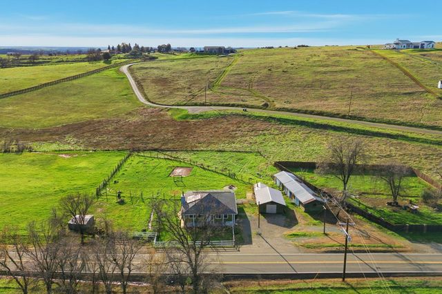 7580 Latrobe Rd, Shingle Springs, CA 95682