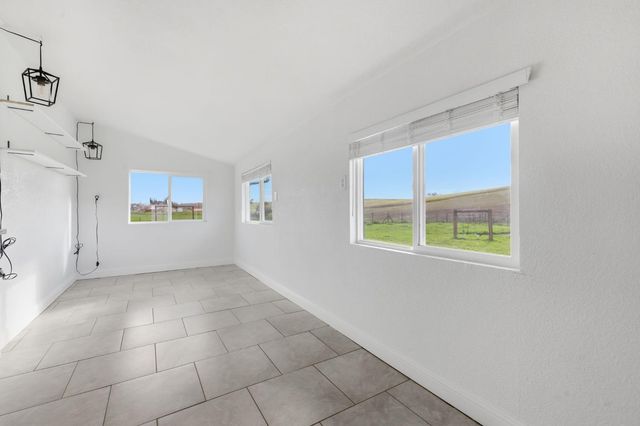 7580 Latrobe Rd, Shingle Springs, CA 95682
