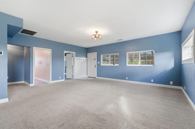 7580 Latrobe Rd, Shingle Springs, CA 95682