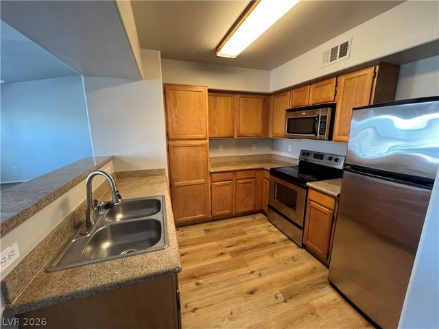 7255 West Sunset Road 2072, Las Vegas, NV 89113