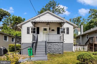 1215 NOVA AVE, Capitol Heights, MD 20743
